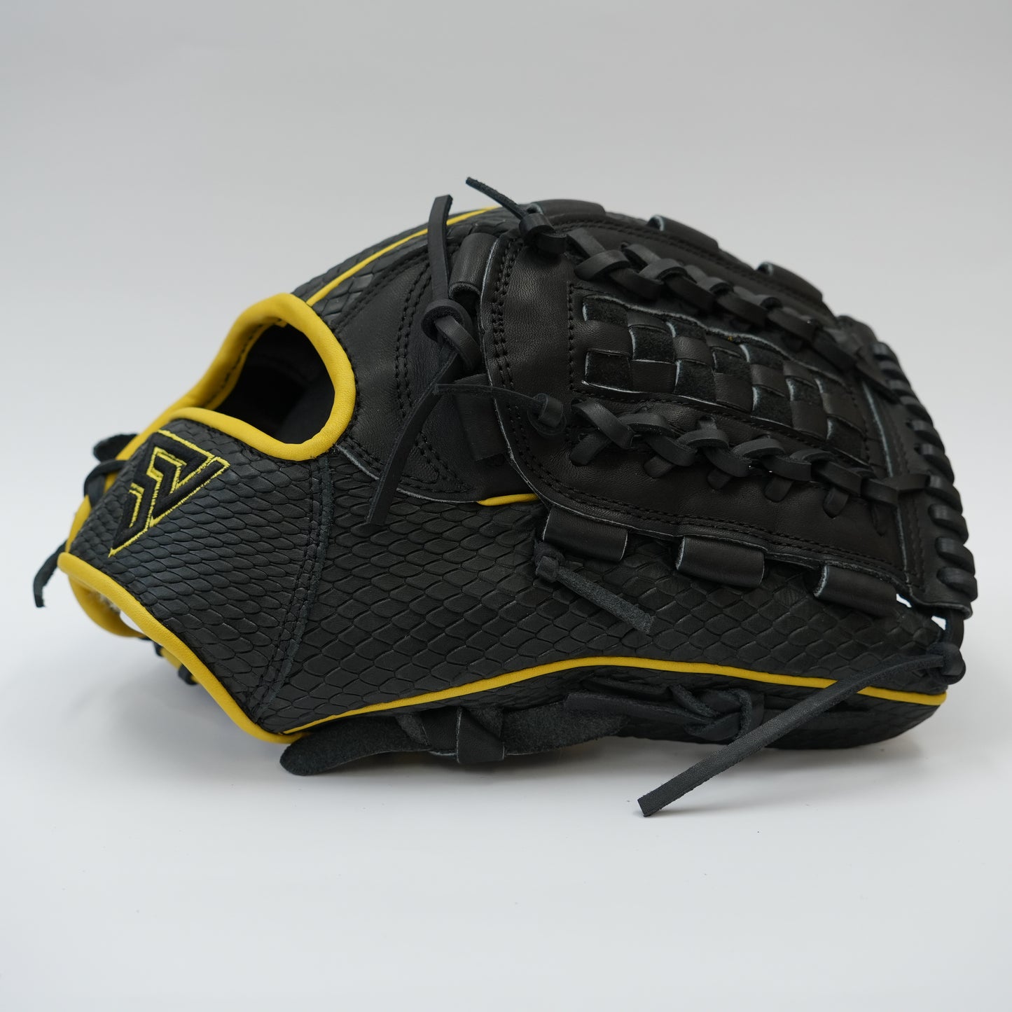 【即納品:型付け・送料無料】硬式/軟式兼用 V-6型 投手用グラブ