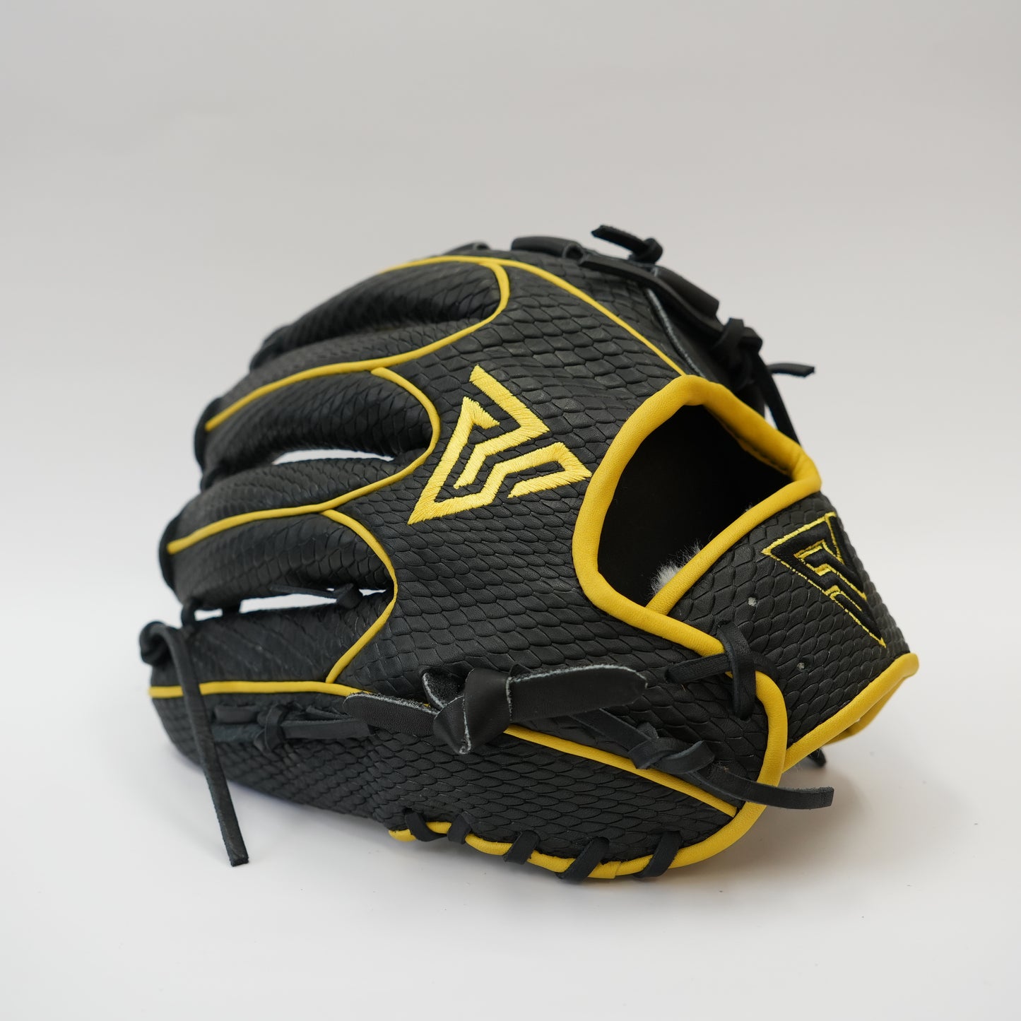 【即納品:型付け・送料無料】硬式/軟式兼用 V-6型 投手用グラブ