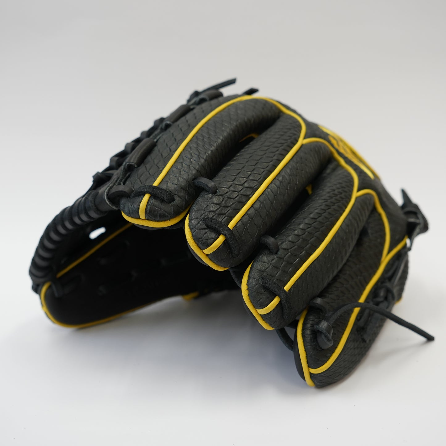 【即納品:型付け・送料無料】硬式/軟式兼用 V-6型 投手用グラブ