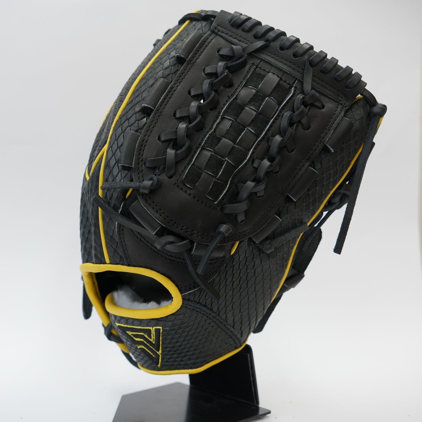【即納品:型付け・送料無料】硬式/軟式兼用 V-6型 投手用グラブ